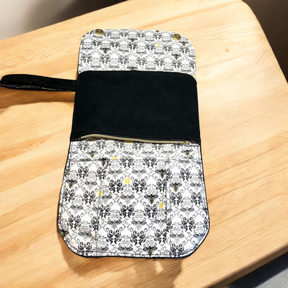 BABY ITEMS - CLEAN UP CLUTCH